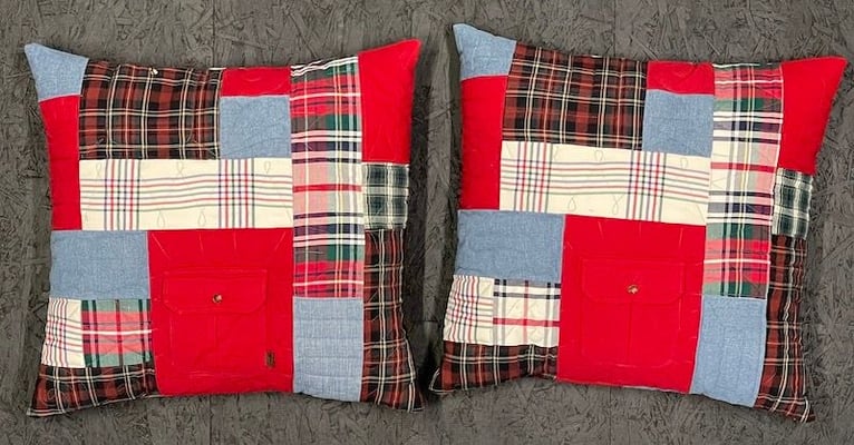 Memorial pilows plaid